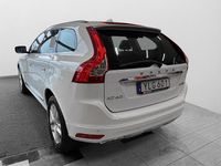 Begagnad Volvo XC60 Standard 190 HK (139 kW) 2017 Vit SUV