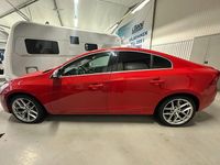Begagnad Volvo S60 R-Design 215 HK (158 kW) 2012 Röd Sedan