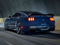 begagnad Ford Mustang Dark Horse V8 443hk