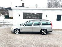 Begagnad Volvo V70 Kinetic 209 HK (153 kW) 2005 Ljusgrå Kombi