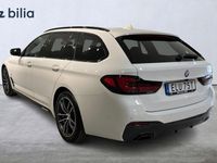 begagnad BMW 520 d xDrive Touring M-Sport / Adaptiva / HiFi / Drag / Winter 2021 Vit