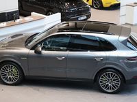 begagnad Porsche Cayenne E-Hybrid Innodrive/HUD/Drag 2020 Grå