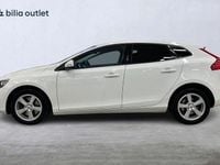 Begagnad Volvo V40 Kinetic 122 HK (89 kW) 2017 Vit Halvkombi