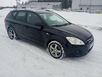 Begagnad Kia Ceed 116 HK (85 kW) 2008 Svart Halvkombi