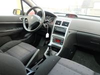 begagnad Peugeot 307 SW 2.0 Euro 4 Tvåägare bil