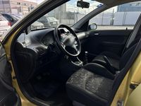 begagnad Peugeot 206 SW 1.6 109hk Kombi