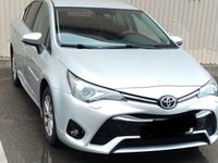 Begagnad Toyota Avensis 147 HK (108 kW) 2015 Silver Sedan