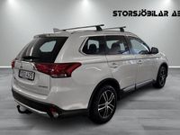 Begagnad Mitsubishi Outlander 150 HK (110 kW) 2017 Vit SUV