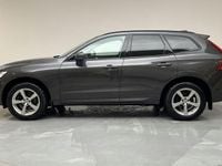 Begagnad Volvo XC60 Momentum 250 HK (183 kW) 2022 Mörkgrå SUV
