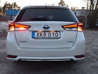 begagnad Toyota Auris Touring Sports Executive Panorama Navi Euro 6 2018, Halvkombi