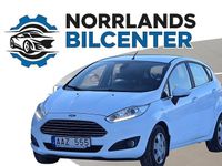 Begagnad Ford Fiesta Titanium 101 HK (74 kW) 2013 Vit Halvkombi