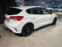 Begagnad Ford Focus Titanium 120 HK (88 kW) 2020 Vit Halvkombi