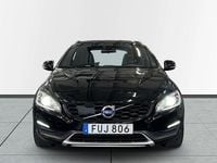 Begagnad Volvo V60 CC Momentum 190 HK (139 kW) 2015 Svart Kombi
