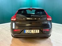 Begagnad Volvo V40 Kinetic 120 HK (88 kW) 2015 Svart Kombi