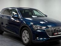 Begagnad Audi e-tron 230 kW (313 HK) 2020 Blå SUV