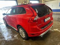 Begagnad Volvo XC60 R-Design 175 HK (128 kW) 2010 Röd SUV