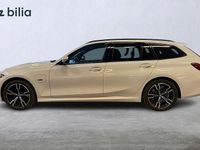 Begagnad BMW 330e M Sport 184 HK (135 kW) 2022 Vit Kombi