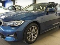 Begagnad BMW 330e 2021 Blå Kombi