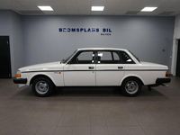 Begagnad Volvo 244 107 HK (78 kW) 1984 Vit Sedan