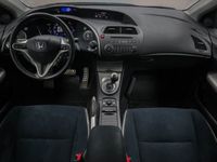 begagnad Honda Civic 1.8 i-VTEC Sport 140hk M-värme Keyless 1-brukare