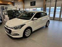 begagnad Hyundai i20 1.4 101hk AUTOMAT Premium / V-hjul / Rattvärme