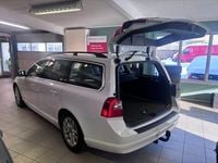 Begagnad Volvo V70 Momentum 163 HK (119 kW) 2012 Vit Kombi