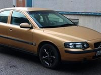 Begagnad Volvo S60 200 HK (147 kW) 2001 Guldfärg Sedan