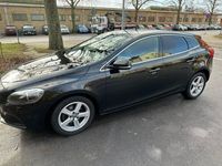 begagnad Volvo V40 D2 Momentum Euro 5