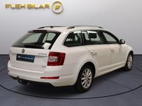 begagnad Skoda Octavia Kombi 1.6 TDI 4x4 Drag Navi | Ny kamrem | MOMS