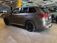 Begagnad Mitsubishi Outlander 224 HK (164 kW) 2020 Brun SUV