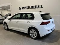 Begagnad VW Golf VII Life 150 HK (110 kW) 2021 Vit Halvkombi