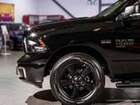 begagnad Dodge Ram Classic Black 5,7L Hemi Låg skatt Crew Cab 4x 2023, Pickup