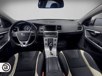 begagnad Volvo S60 T5 Momentum R-Design Drag Navi BLIS 240hk Se Spec