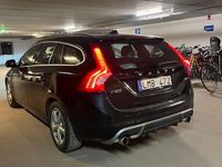 Begagnad Volvo V60 163 HK (119 kW) 2011 Svart metallic Kombi