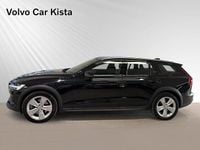 Begagnad Volvo V60 CC Core 200 HK (147 kW) 2023 Svart Kombi