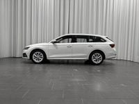 Begagnad Skoda Octavia 150 HK (110 kW) 2024 Candy white Kombi