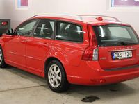 Begagnad Volvo V50 Momentum 116 HK (85 kW) 2011 Röd Kombi