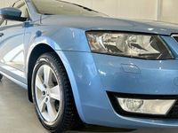 begagnad Skoda Octavia Kombi 1.4 TSI Drivers Edition Drag V-Hjul 2014, Kombi