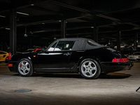 Begagnad Porsche 911 Carrera 250 HK (183 kW) 1992 Svart Cab