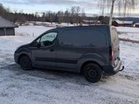 Begagnad Citroën Berlingo 90 HK (66 kW) 2014 Metallic Minibuss