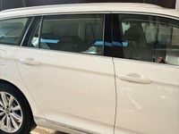 Begagnad VW Passat GTE 218 HK (160 kW) 2021 Vit Kombi