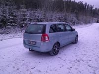 Begagnad Opel Zafira 140 HK (102 kW) 2010 Blå met. Minibuss