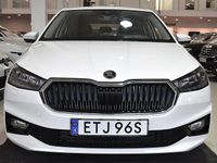Begagnad Skoda Fabia Style 110 HK (80 kW) 2022 Vit Halvkombi