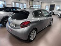 begagnad Peugeot 208 5d 1.2 VTi Signature 110hk Panorama Aut