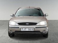 Begagnad Ford Mondeo Ghia 147 HK (108 kW) 2002 Silver Halvkombi