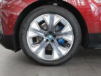begagnad BMW iX xDrive40 Sportpaket Panorama H/K ParkAssist Drag