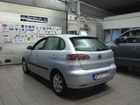 Begagnad Seat Ibiza 75 HK (55 kW) 2005 Silver Halvkombi