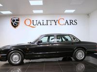 Begagnad Jaguar XJ Sovereign 241 HK (177 kW) 1997 Svart Sedan