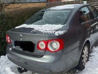 Begagnad VW Jetta 102 HK (75 kW) 2009 Sedan