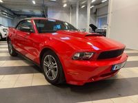 begagnad Ford Mustang V6 Convertible-Nybesiktigad,211 HK